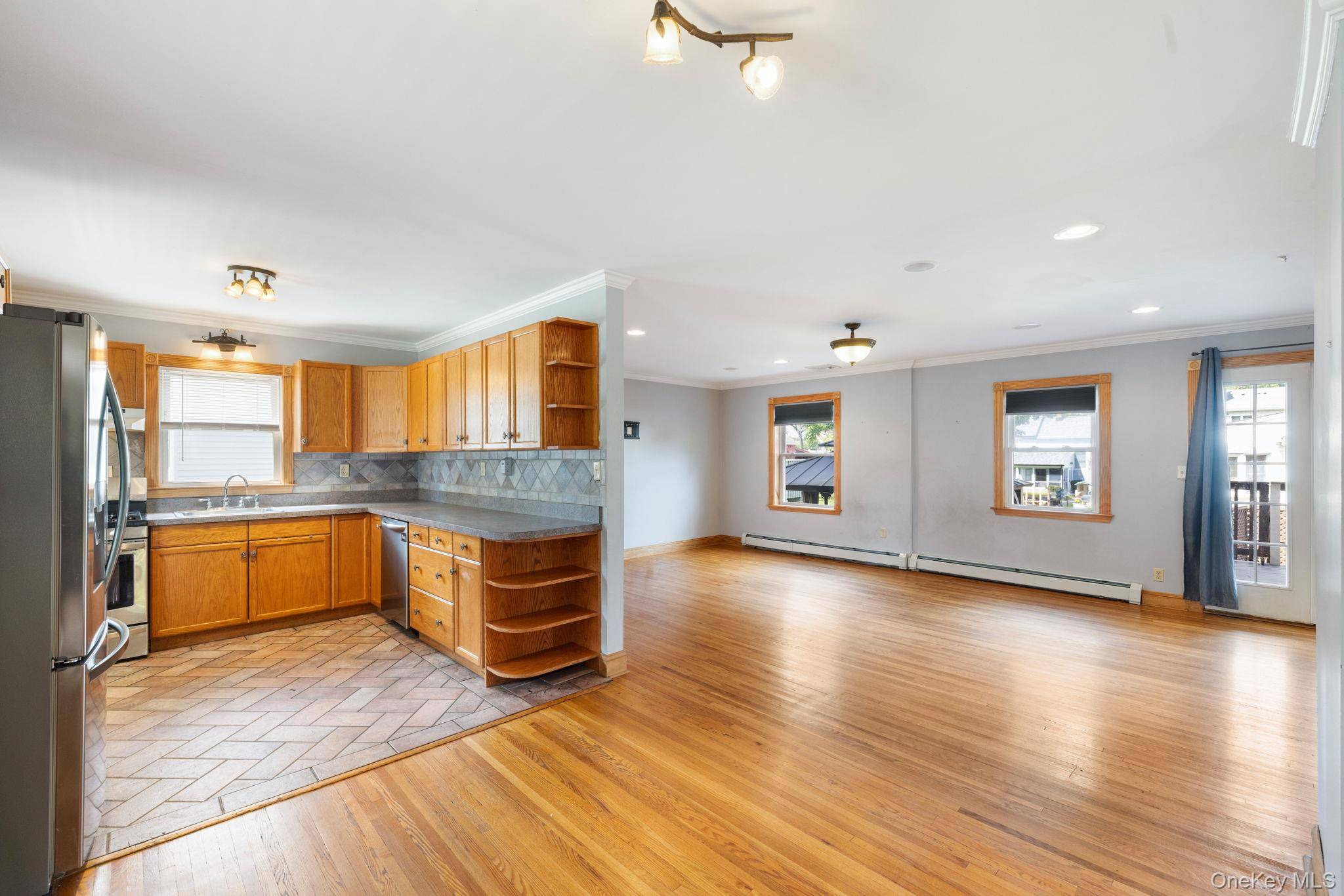 65 W Washington AVE, Pearl River, NY 10965