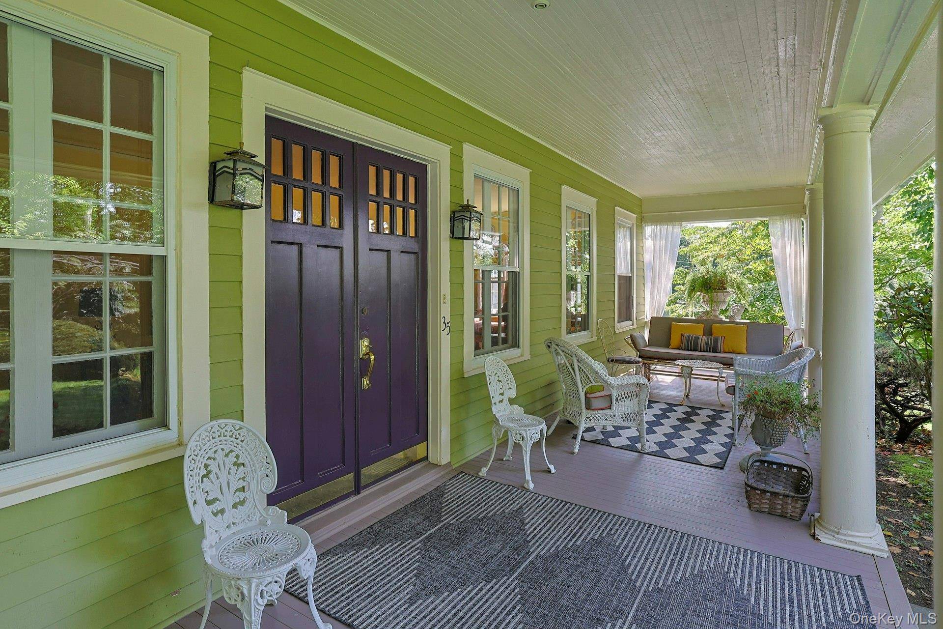 35 Grandview AVE, Pleasantville, NY 10570