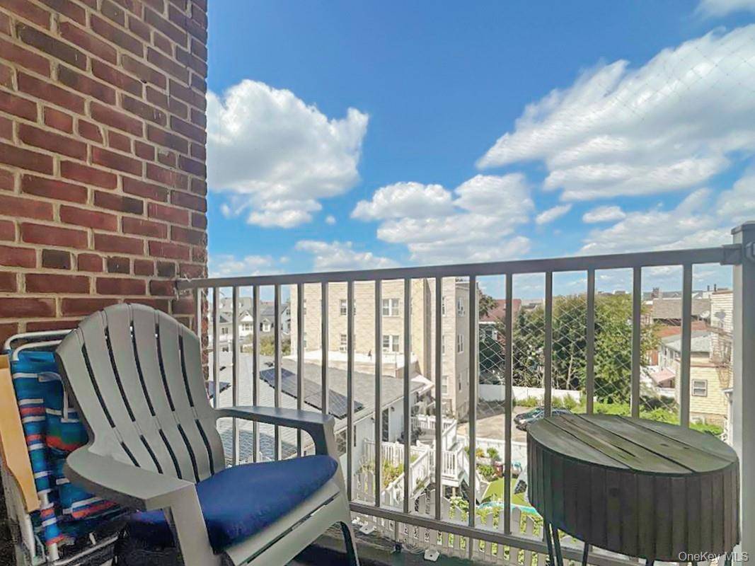 130 Beach 121st ST #3B, Rockaway Park, NY 11694