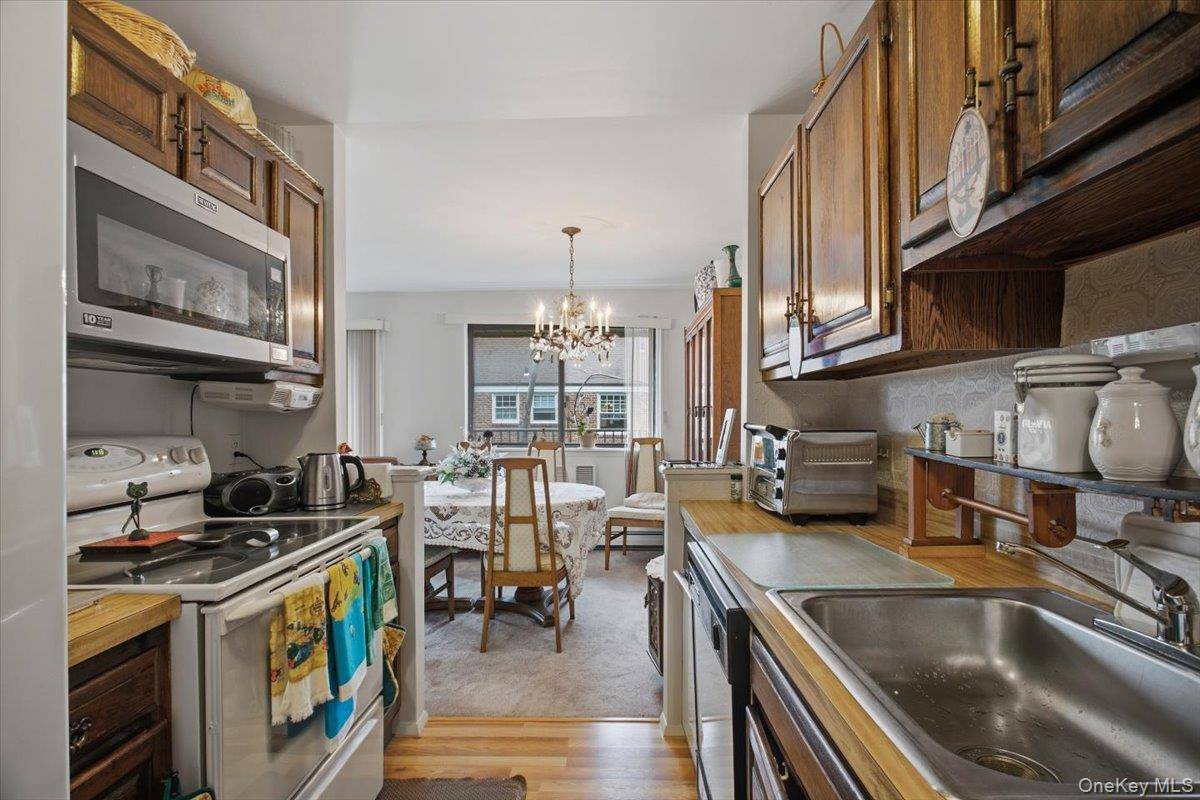 107 N Broadway #205B, White Plains, NY 10603