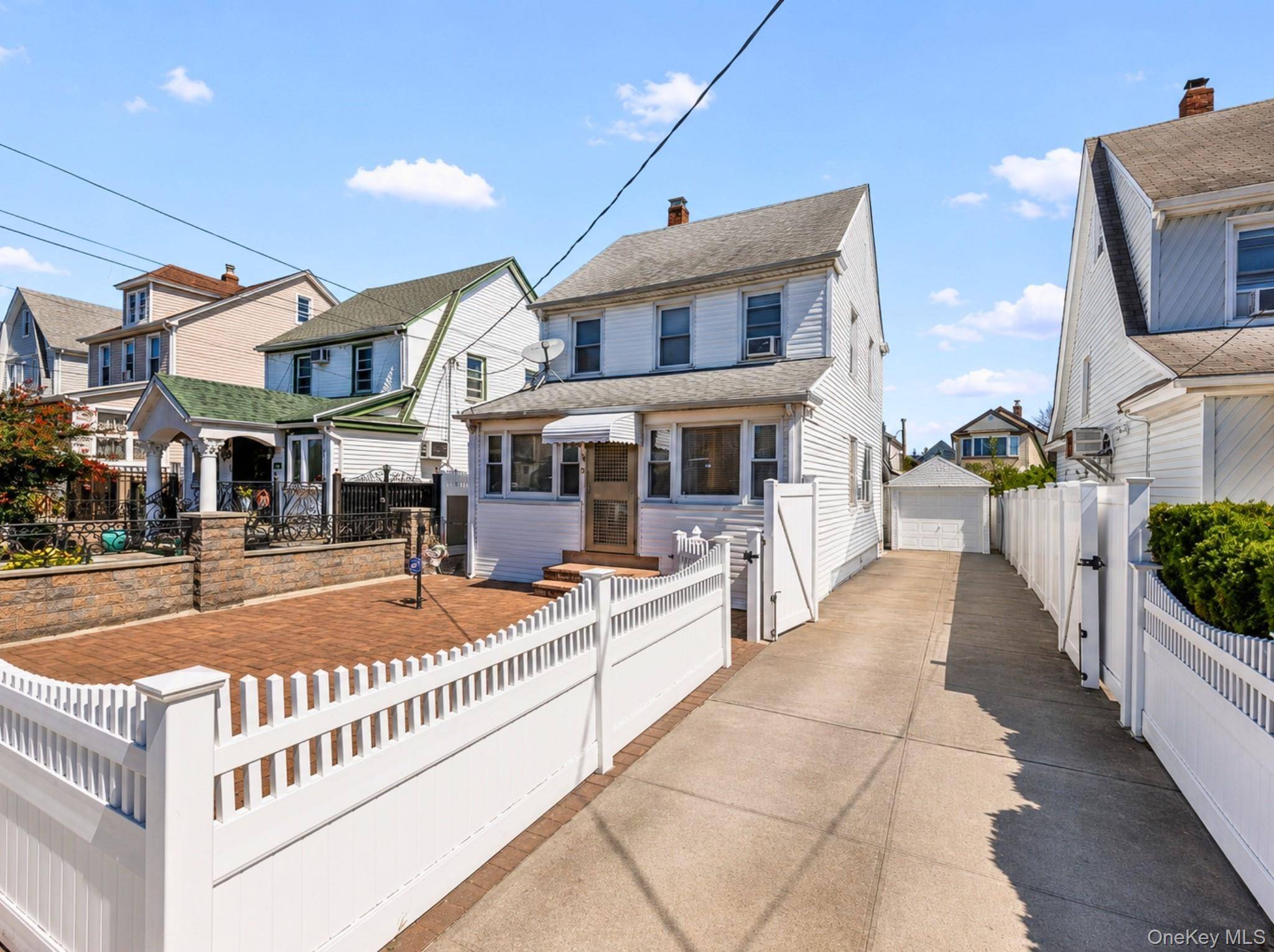 89-53 218th PL, Queens Village, NY 11427