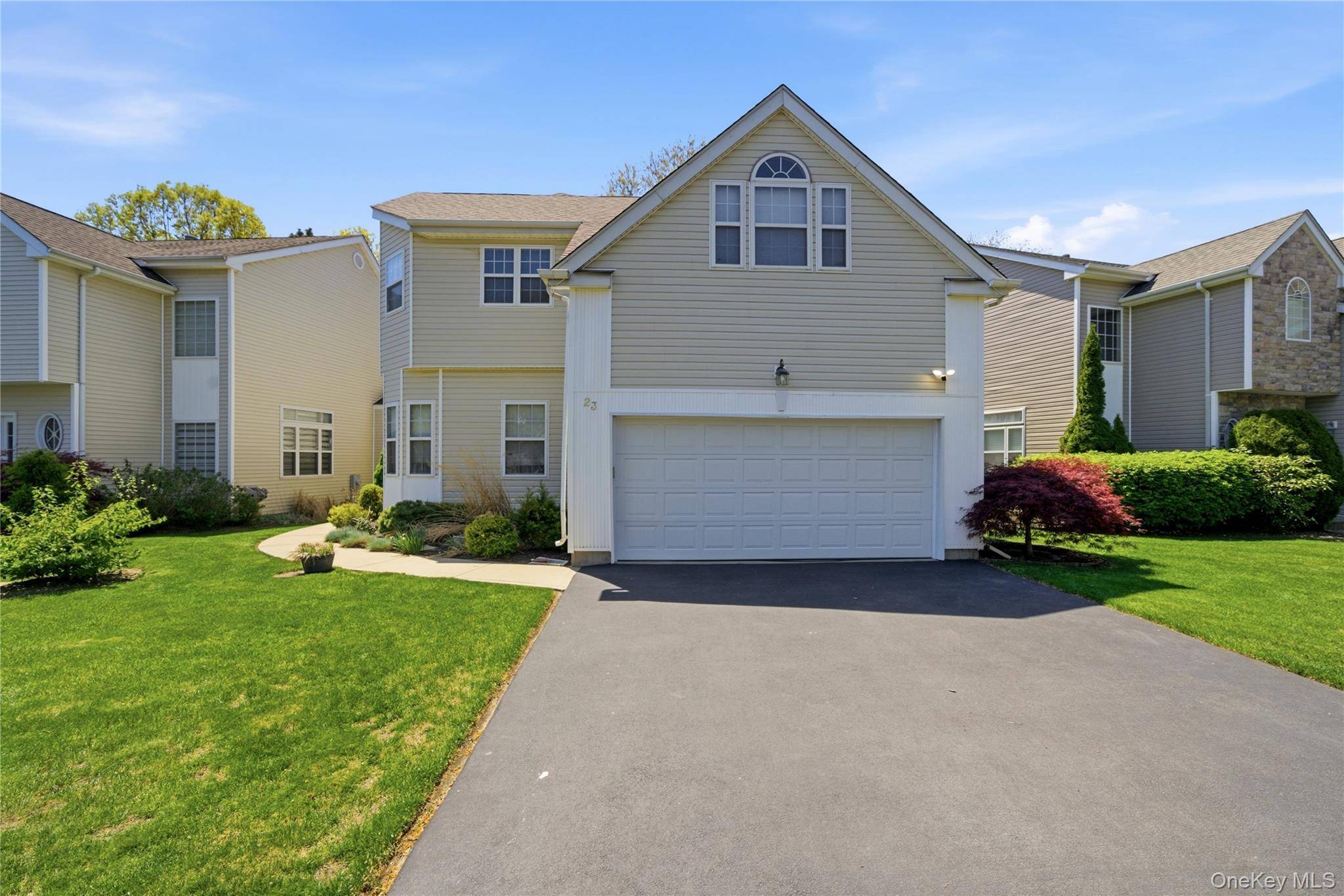 23 Sunflower Ridge RD, South Setauket, NY 11720