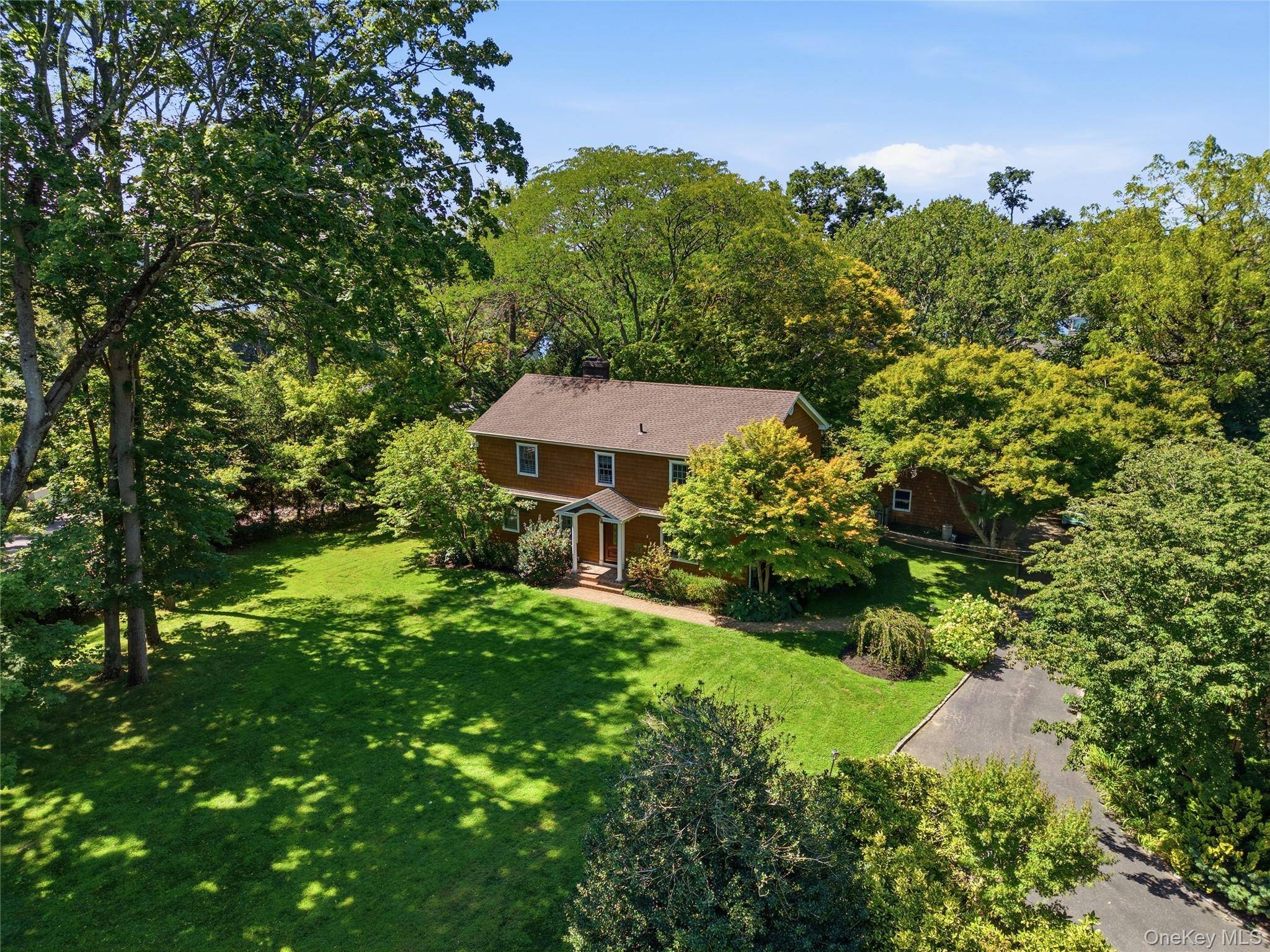 505 Bryant AVE, Roslyn Harbor, NY 11576