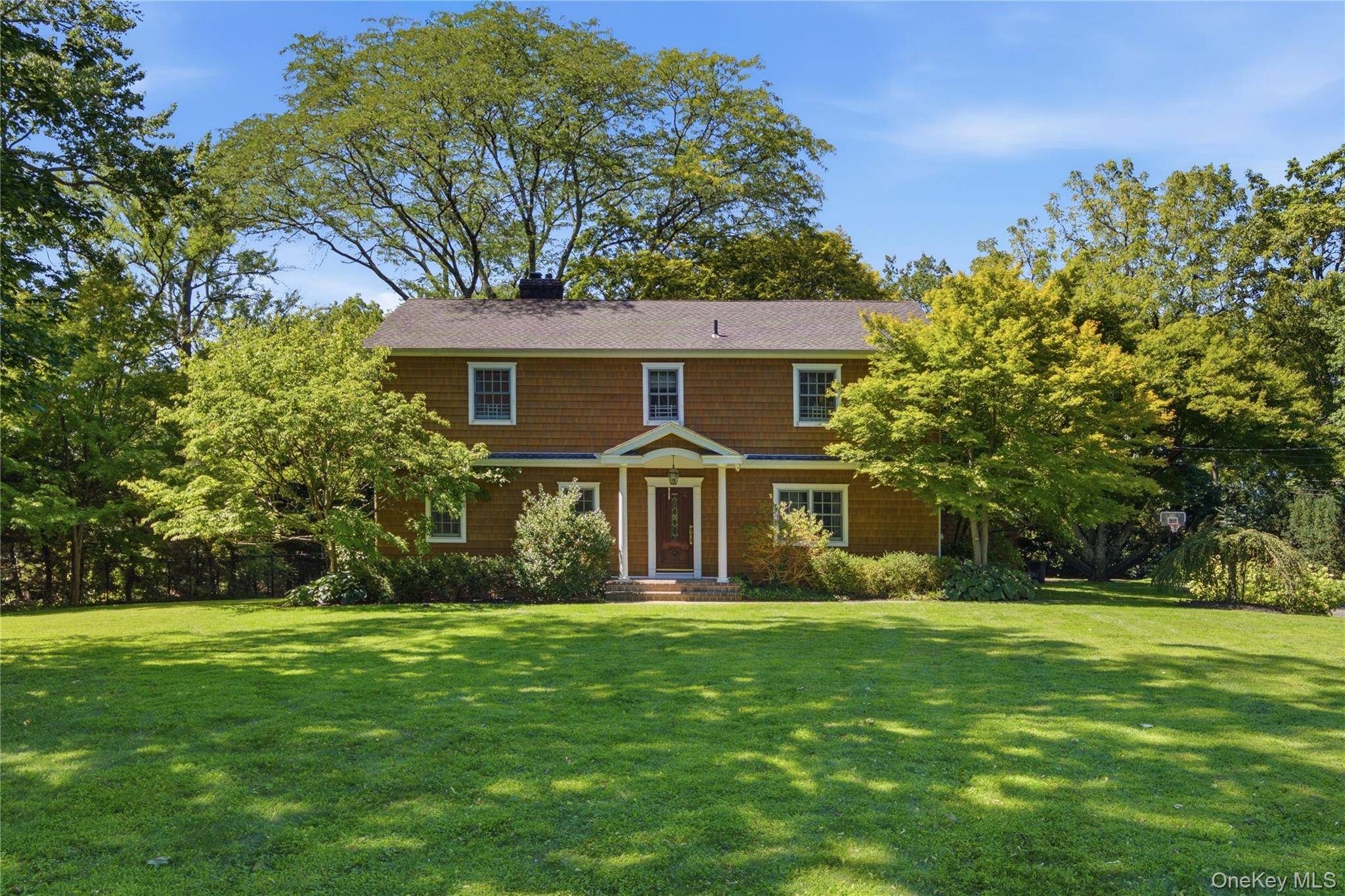 505 Bryant AVE, Roslyn Harbor, NY 11576