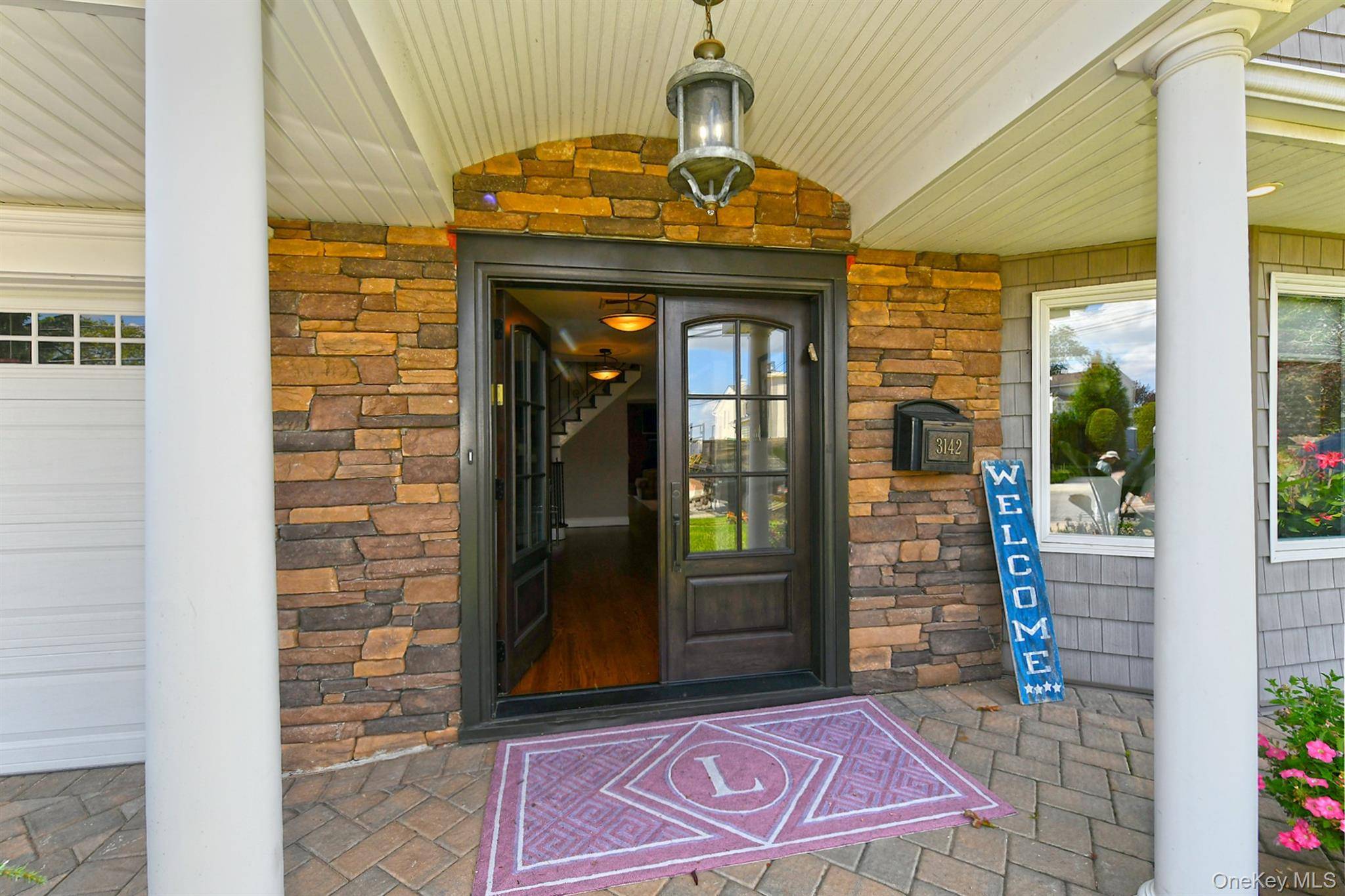 3142 Wynsum AVE, Merrick, NY 11566