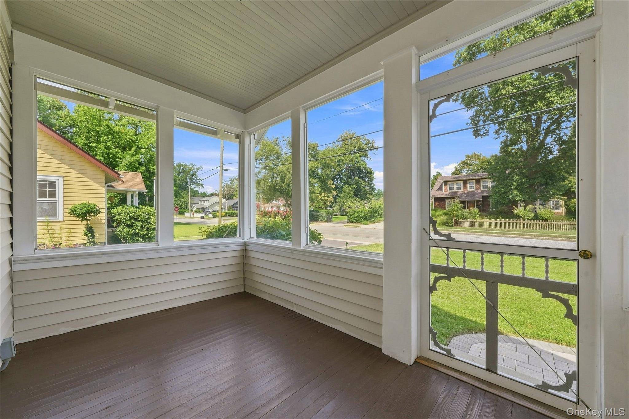 56 Washington AVE, Amityville, NY 11701