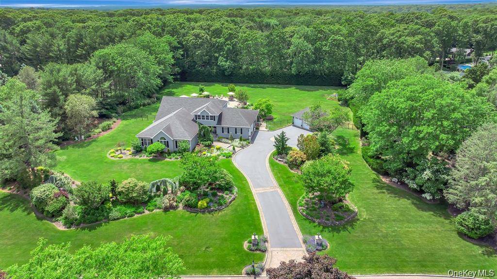 15 The Chase, Head Of The Harbor, NY 11780