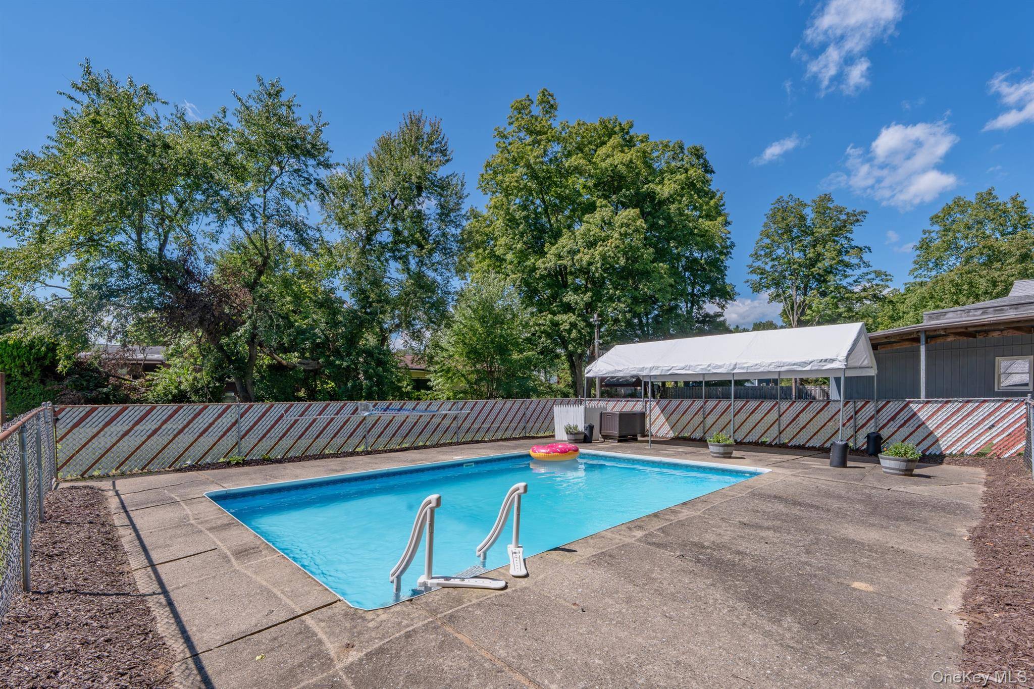 105 Orchard ST, Tillson, NY 12486
