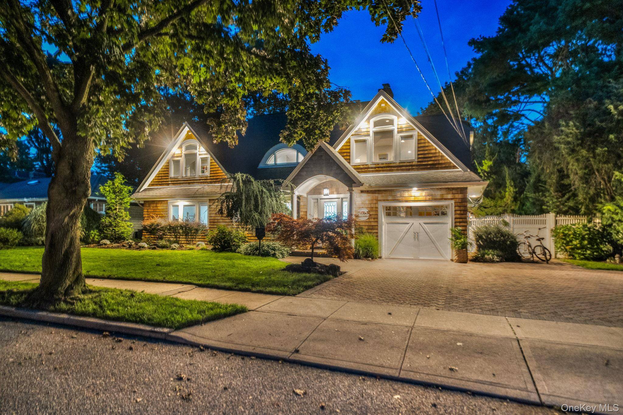 3529 Stratford RD, Wantagh, NY 11793