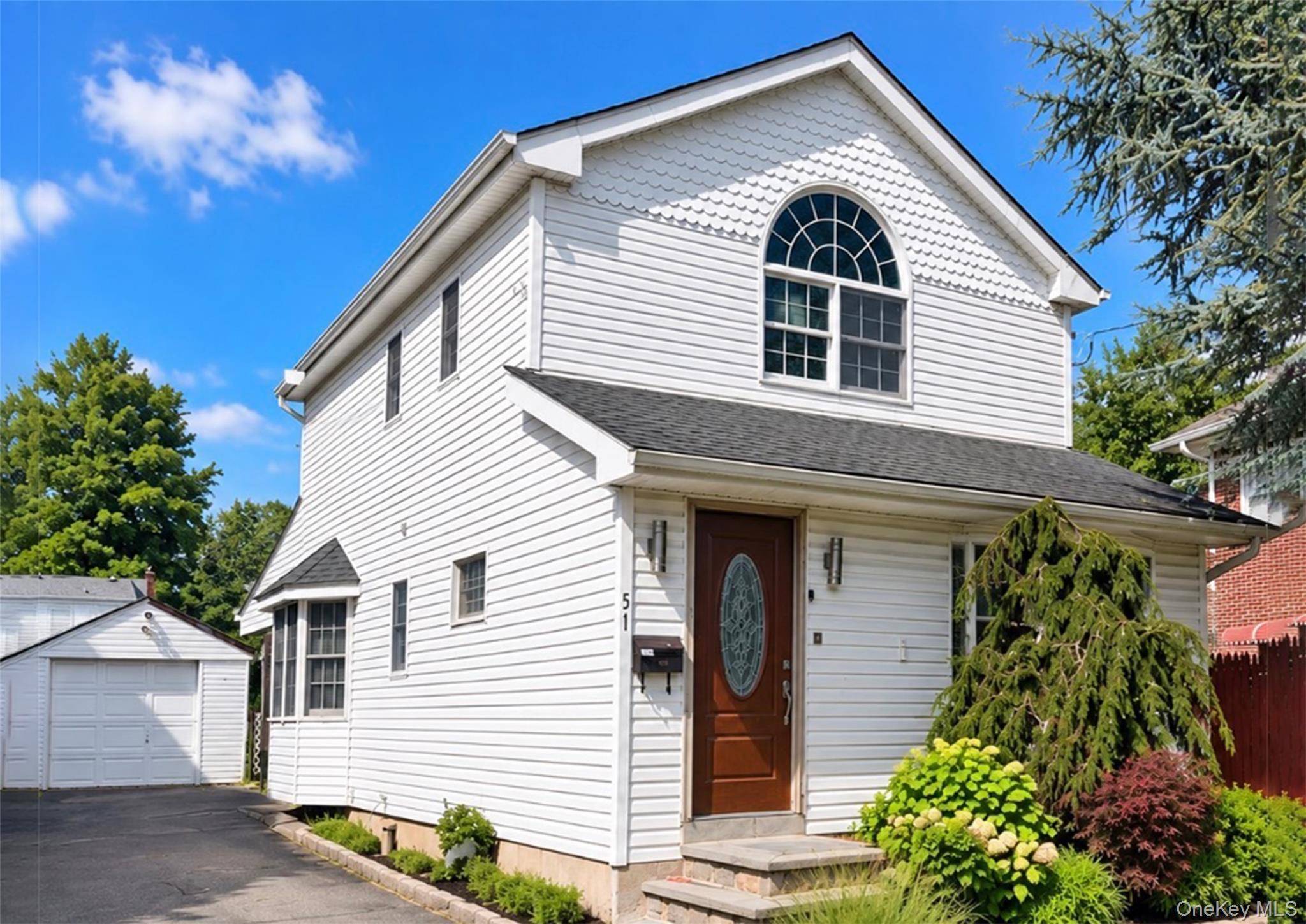 51 Lafayette AVE, Westbury, NY 11590