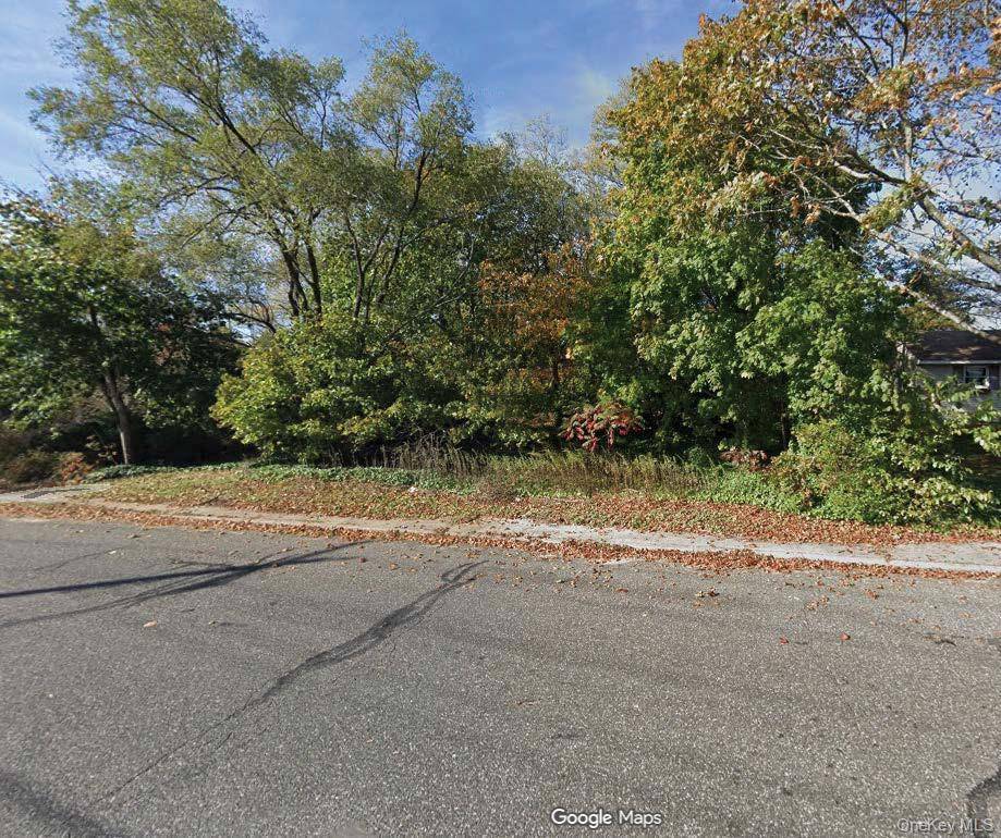 2700 Connecticut AVE, Medford, NY 11763