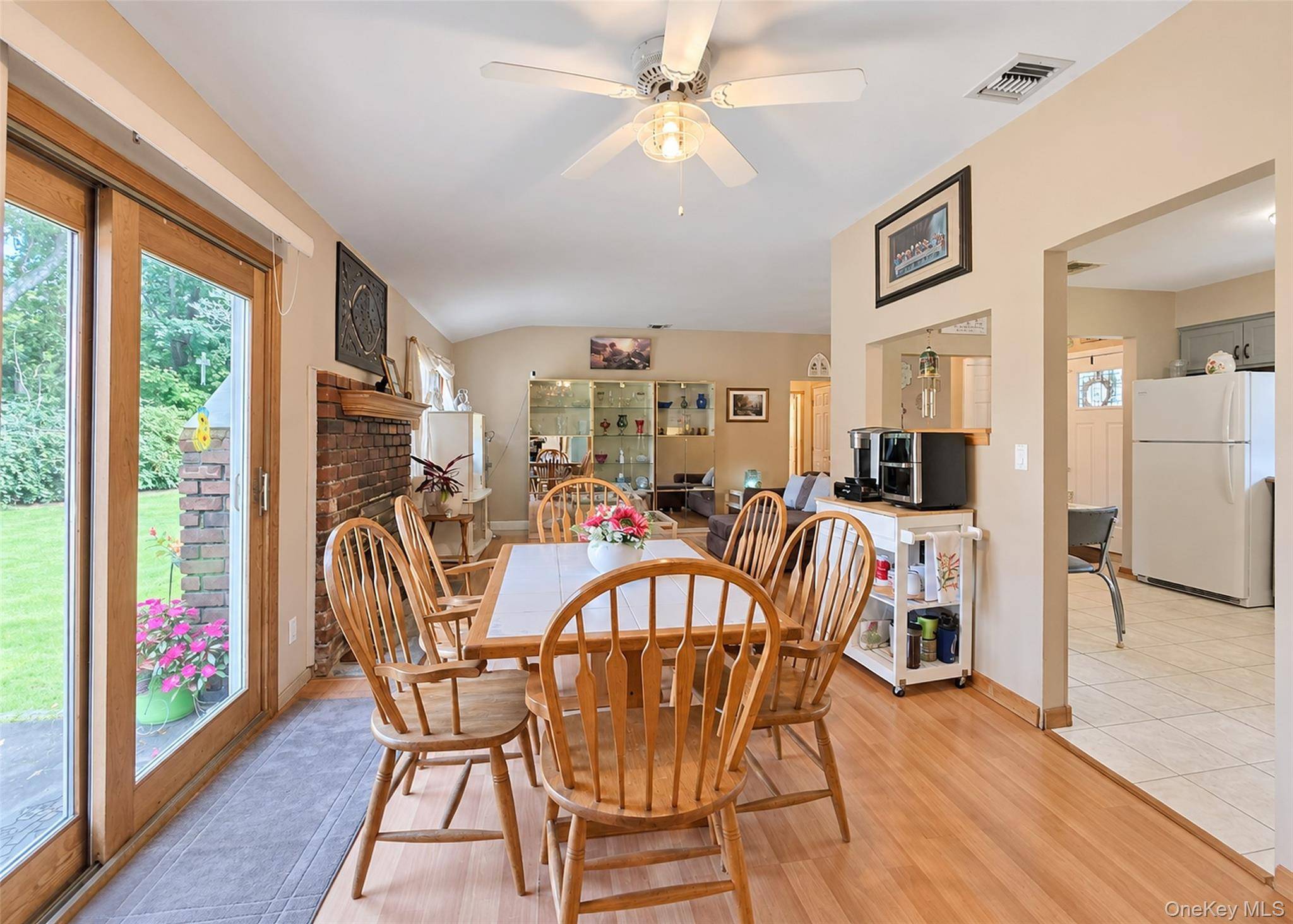 1 Lisa LN, Port Jefferson Station, NY 11776