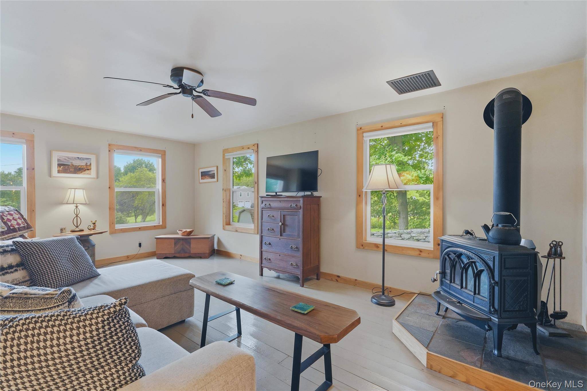 371 Crescent AVE, Plattekill, NY 12528
