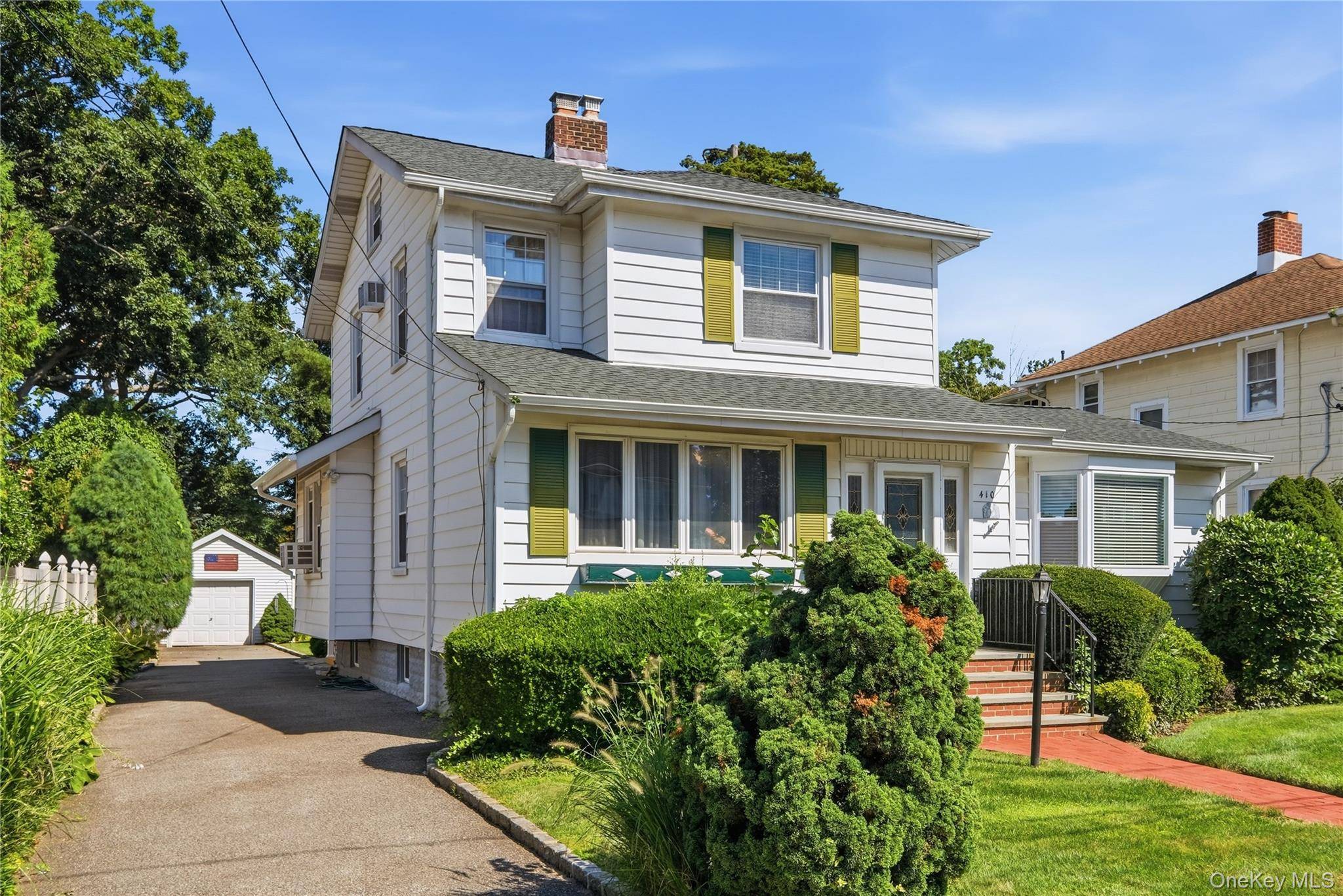 410 Clinton ST, Bellmore, NY 11710
