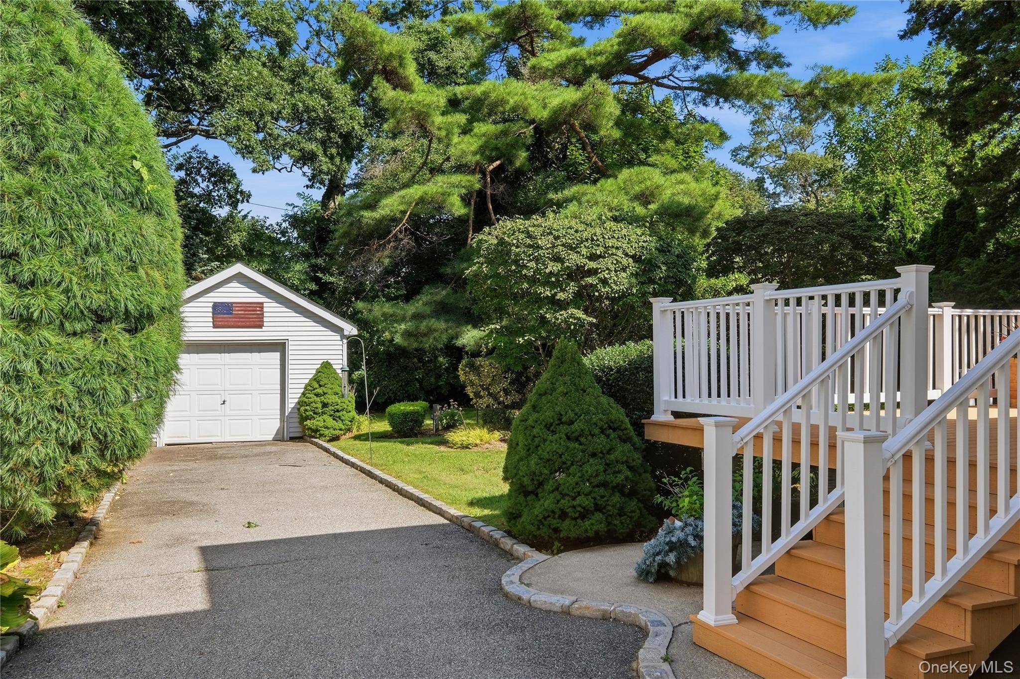 410 Clinton ST, Bellmore, NY 11710