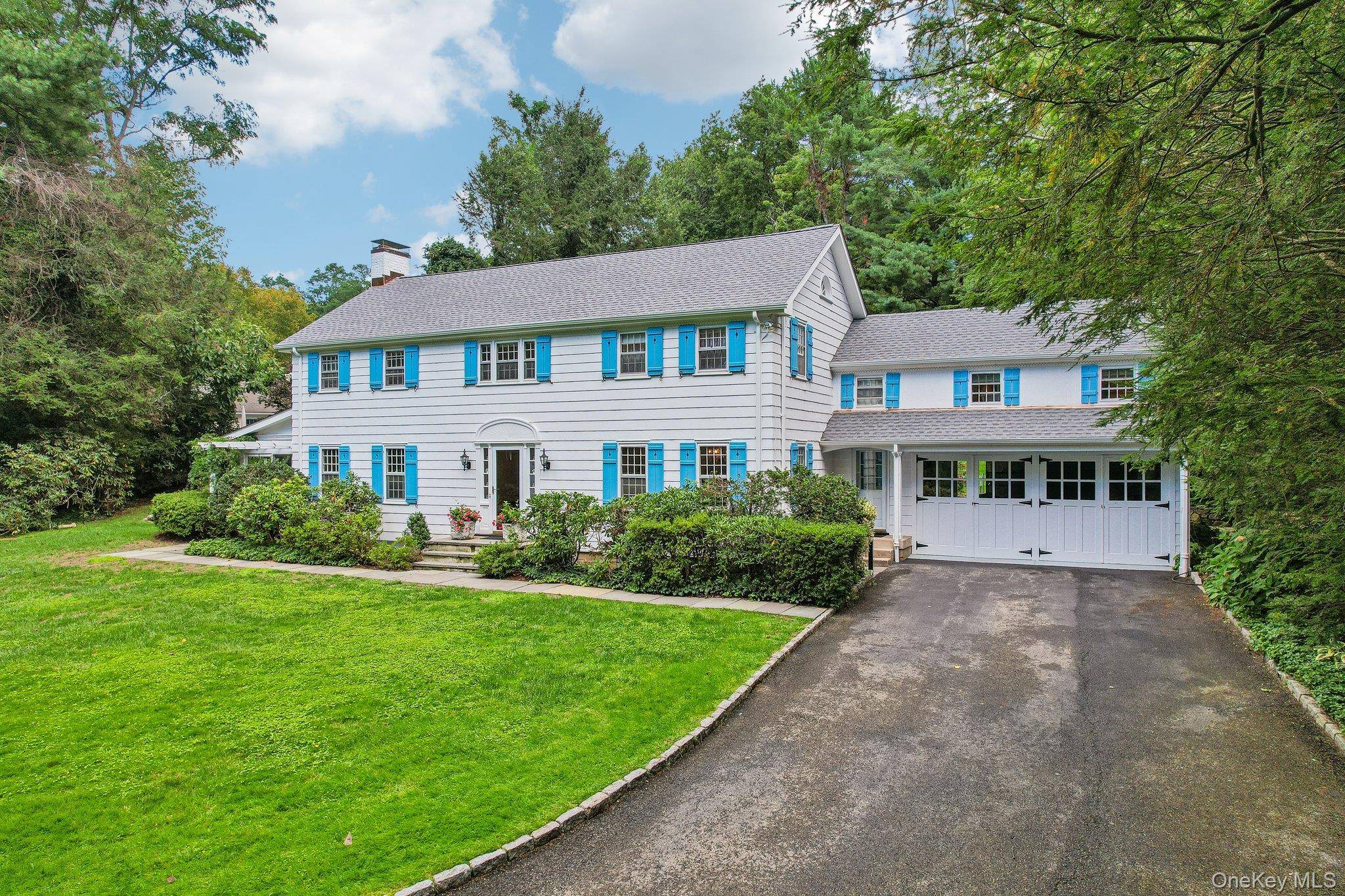 16 Edgewood DR, Rye Brook, NY 10573