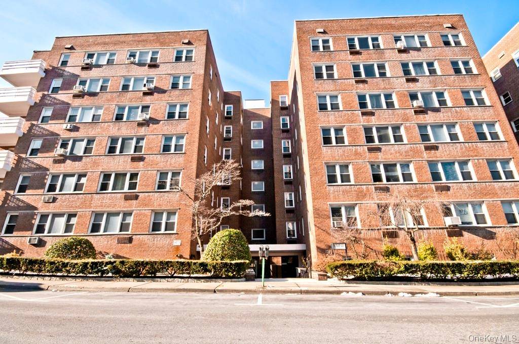 30 E Hartsdale AVE #3E, Hartsdale, NY 10530