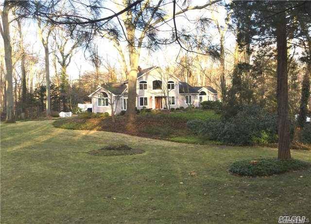 29 Farm RD, Head Of The Harbor, NY 11780