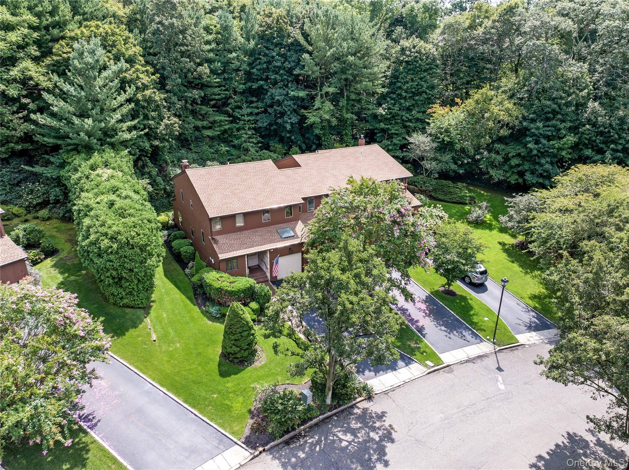 16 North RD, Northport, NY 11768
