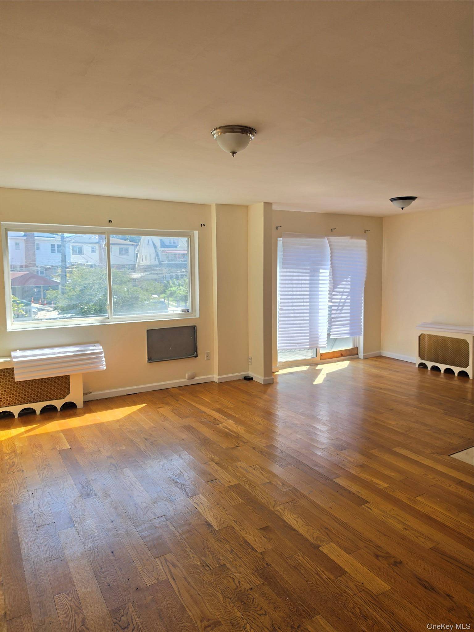 195-25 Woodhull AVE #2nd fl, Hollis, NY 11423