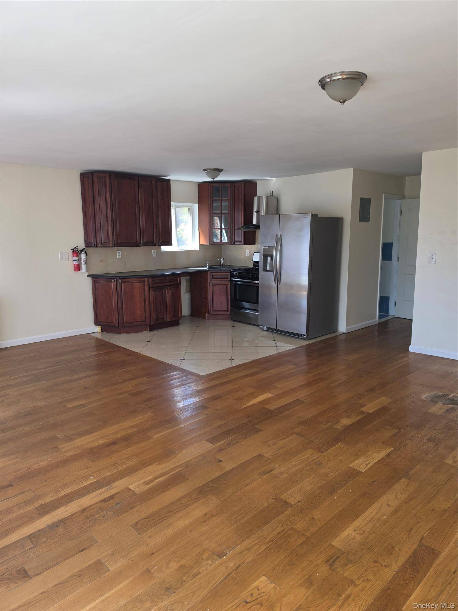 195-25 Woodhull AVE #2nd fl, Hollis, NY 11423