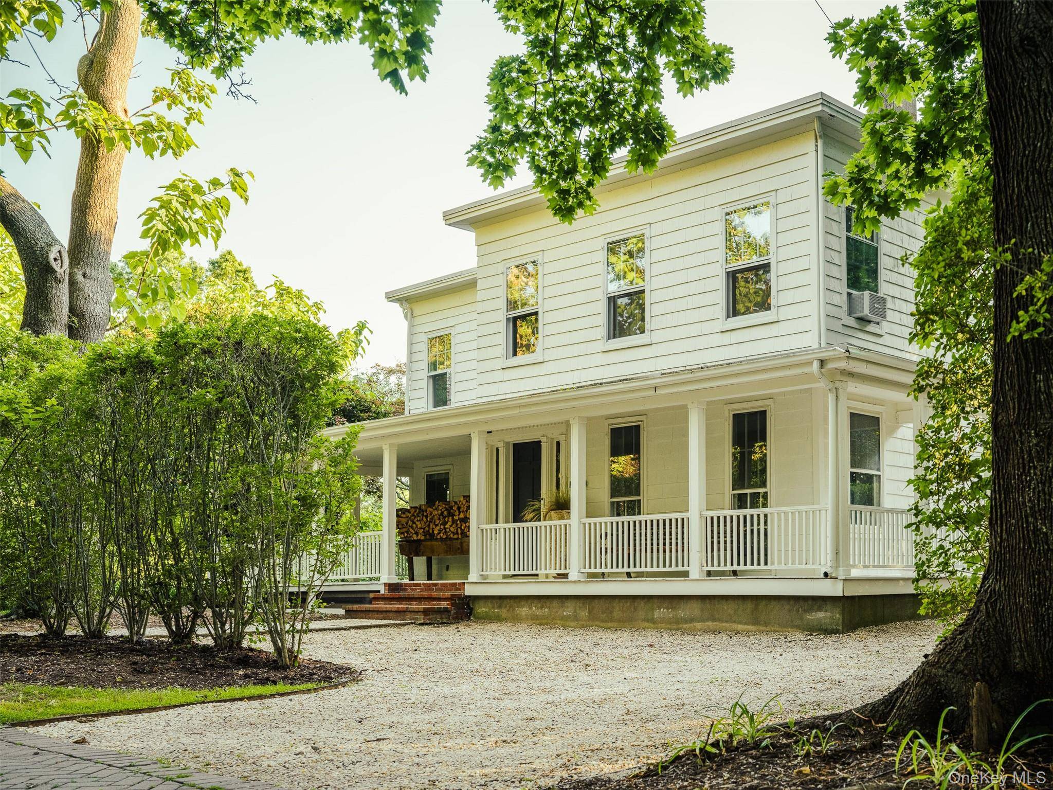 1200 Indian Neck LN, Peconic, NY 11958