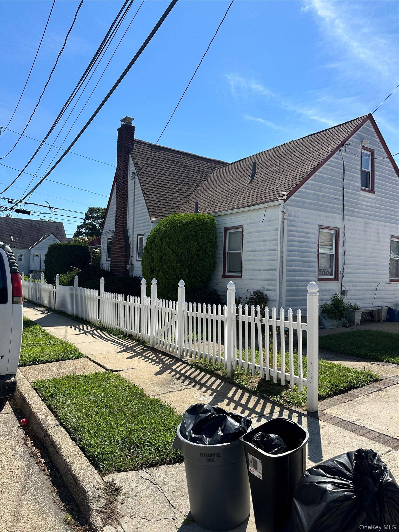 22 Searing ST, Hempstead, NY 11550
