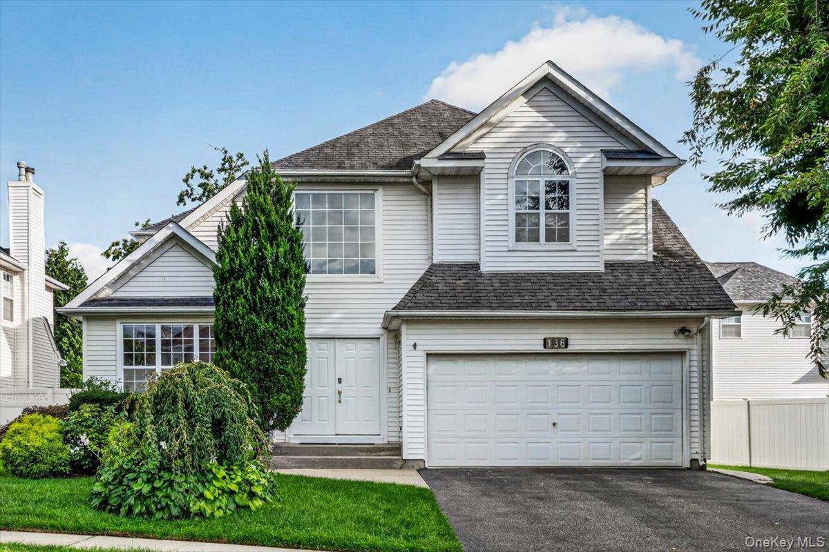 136 Cranberry CT, Melville, NY 11747
