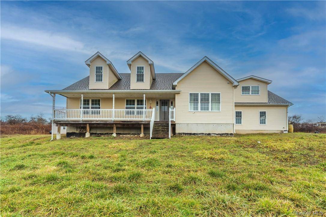 66 Mulberry LN, Milton, NY 12547