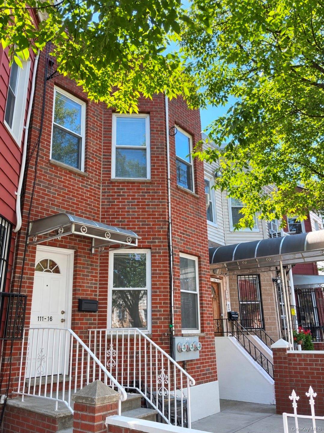 111-16 43rd AVE, Corona, NY 11368