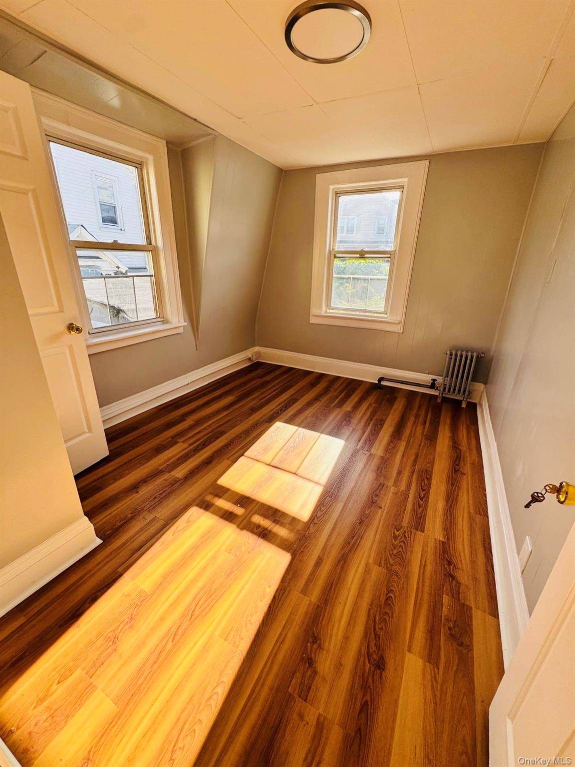 89-10 182nd ST #2nd floor, Hollis, NY 11423