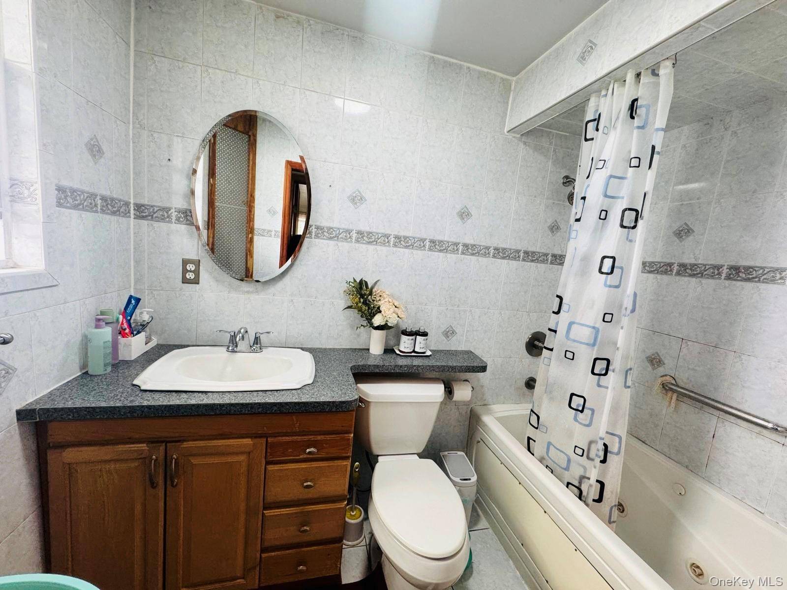 192-14 109th AVE #1st floor, Saint Albans, NY 11412