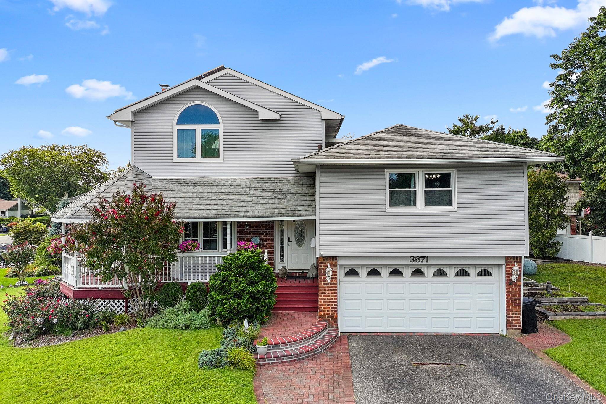 3671 Adele CT, Wantagh, NY 11793