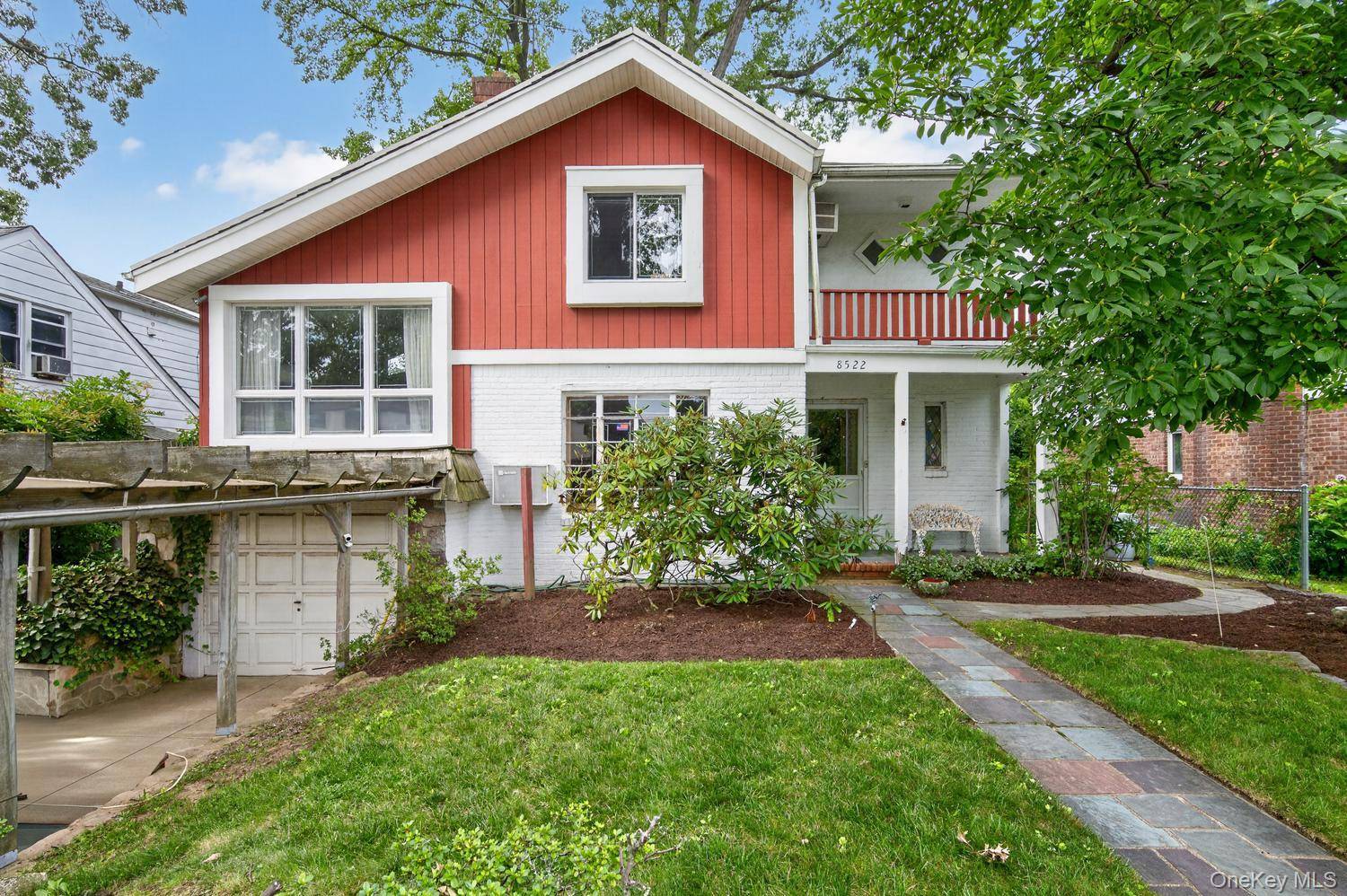 85-22 213th ST, Hollis Hills, NY 11427
