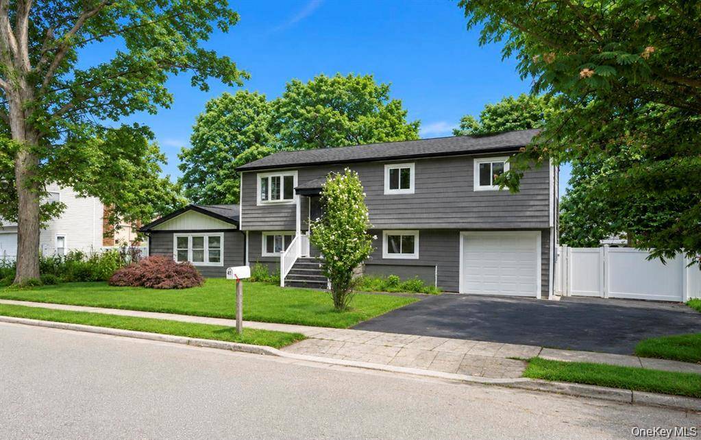 41 Madison AVE, Amityville, NY 11701