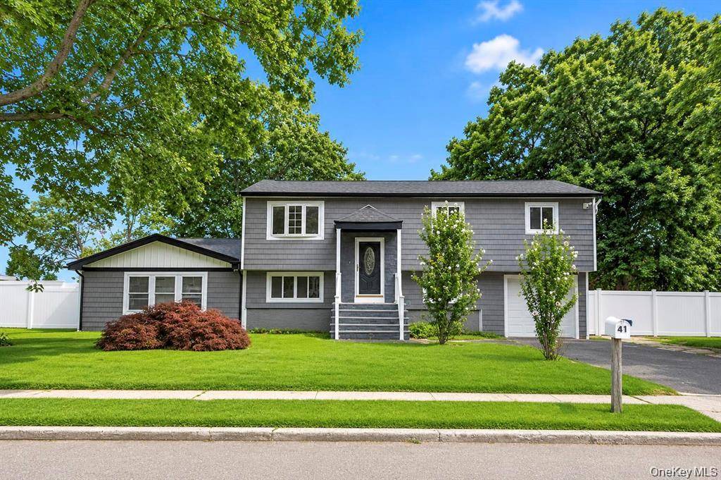 41 Madison AVE, Amityville, NY 11701