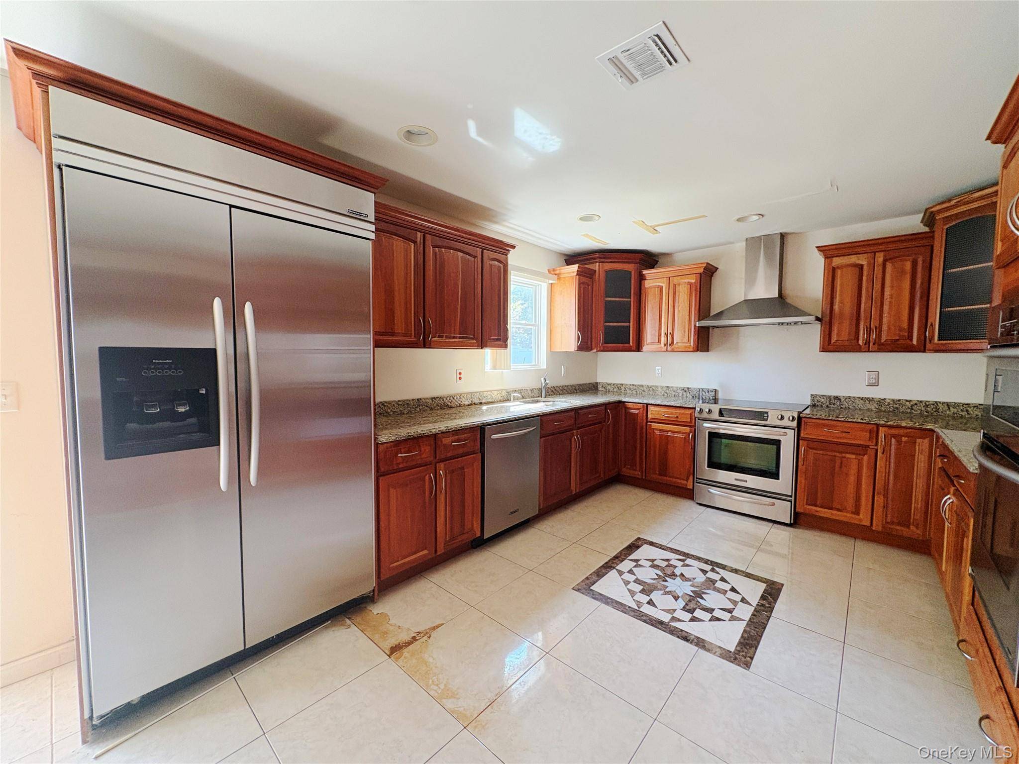 249 Haven AVE, Ronkonkoma, NY 11779