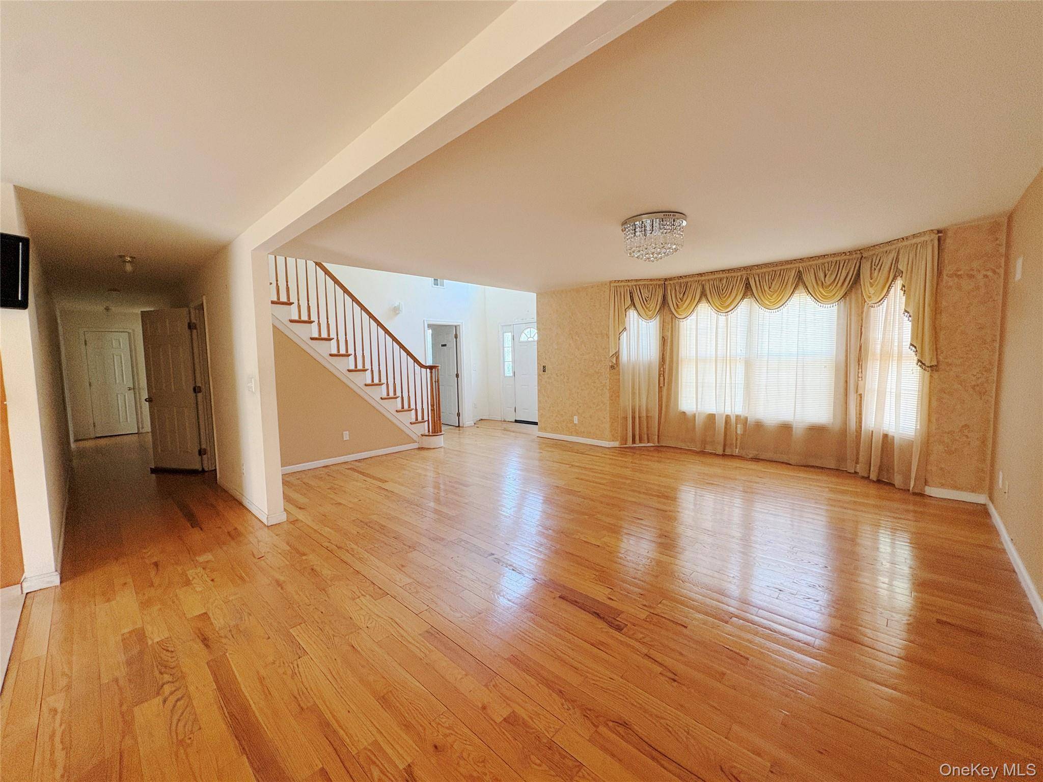 249 Haven AVE, Ronkonkoma, NY 11779