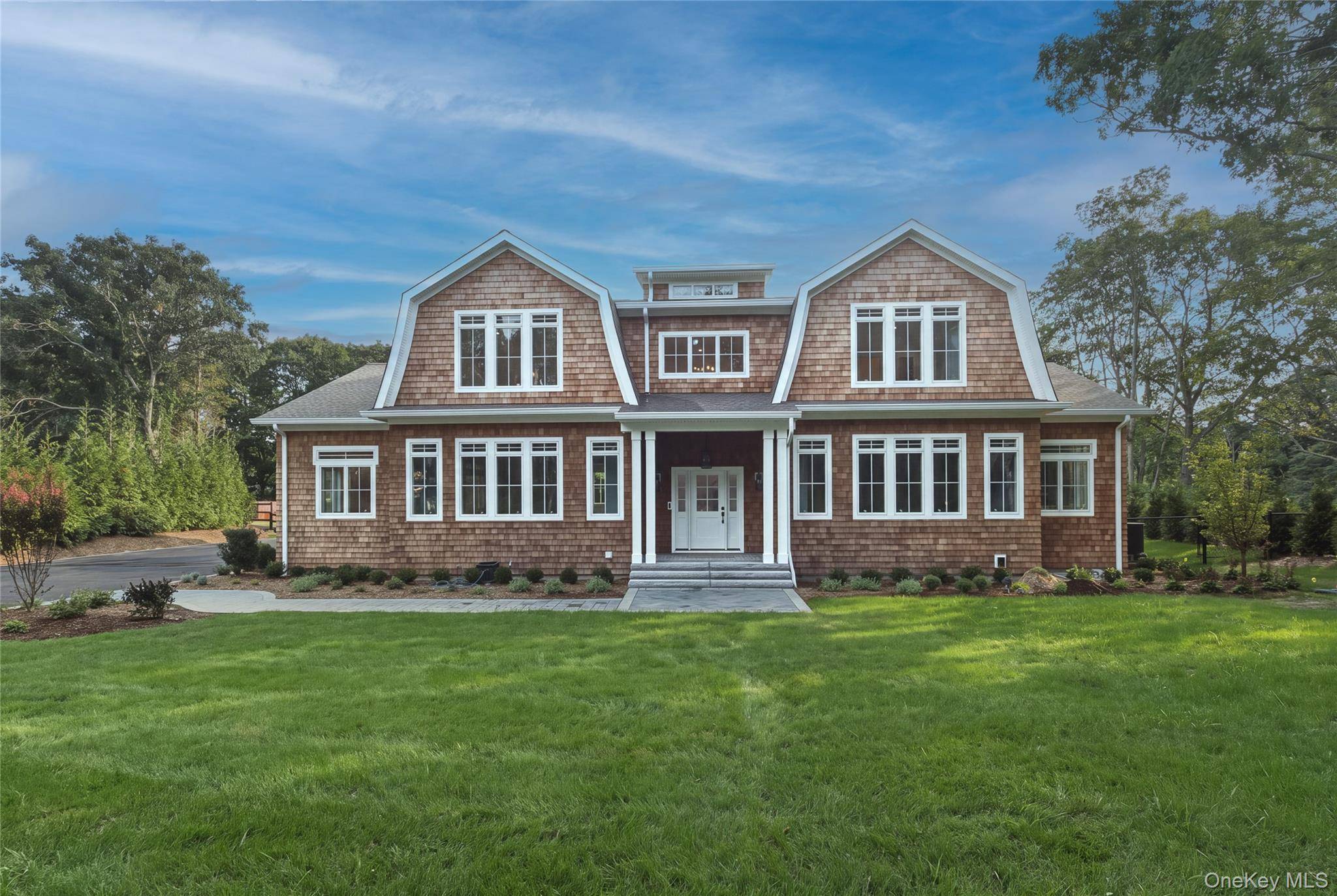 13 Cedarfield LN, Westhampton, NY 11977