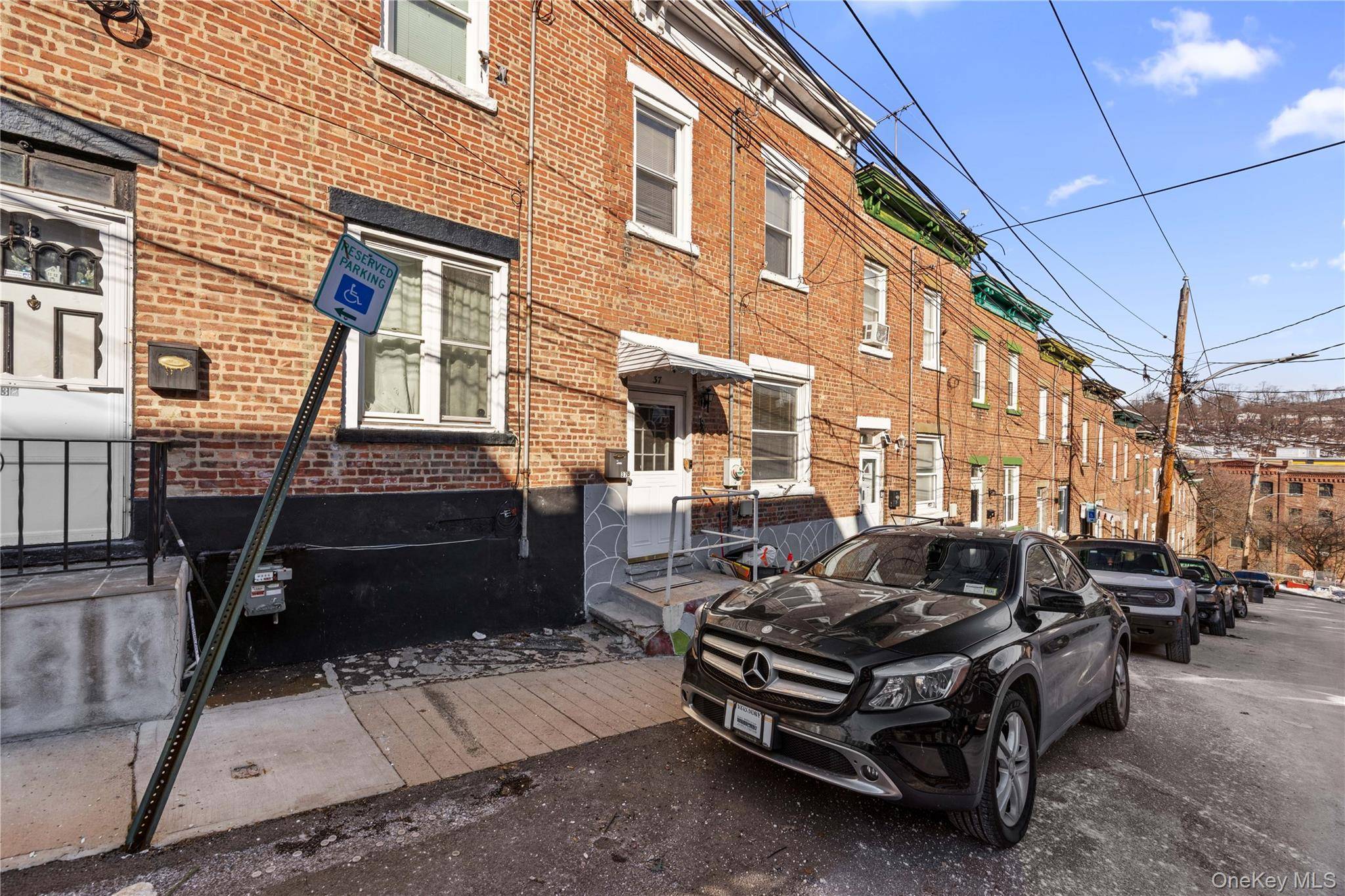 37 Moquette ROW, Yonkers, NY 10703