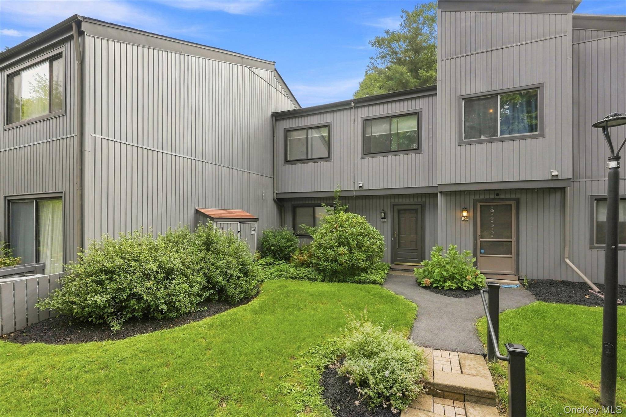 1905 Magnolia WALK, Poughkeepsie, NY 12603