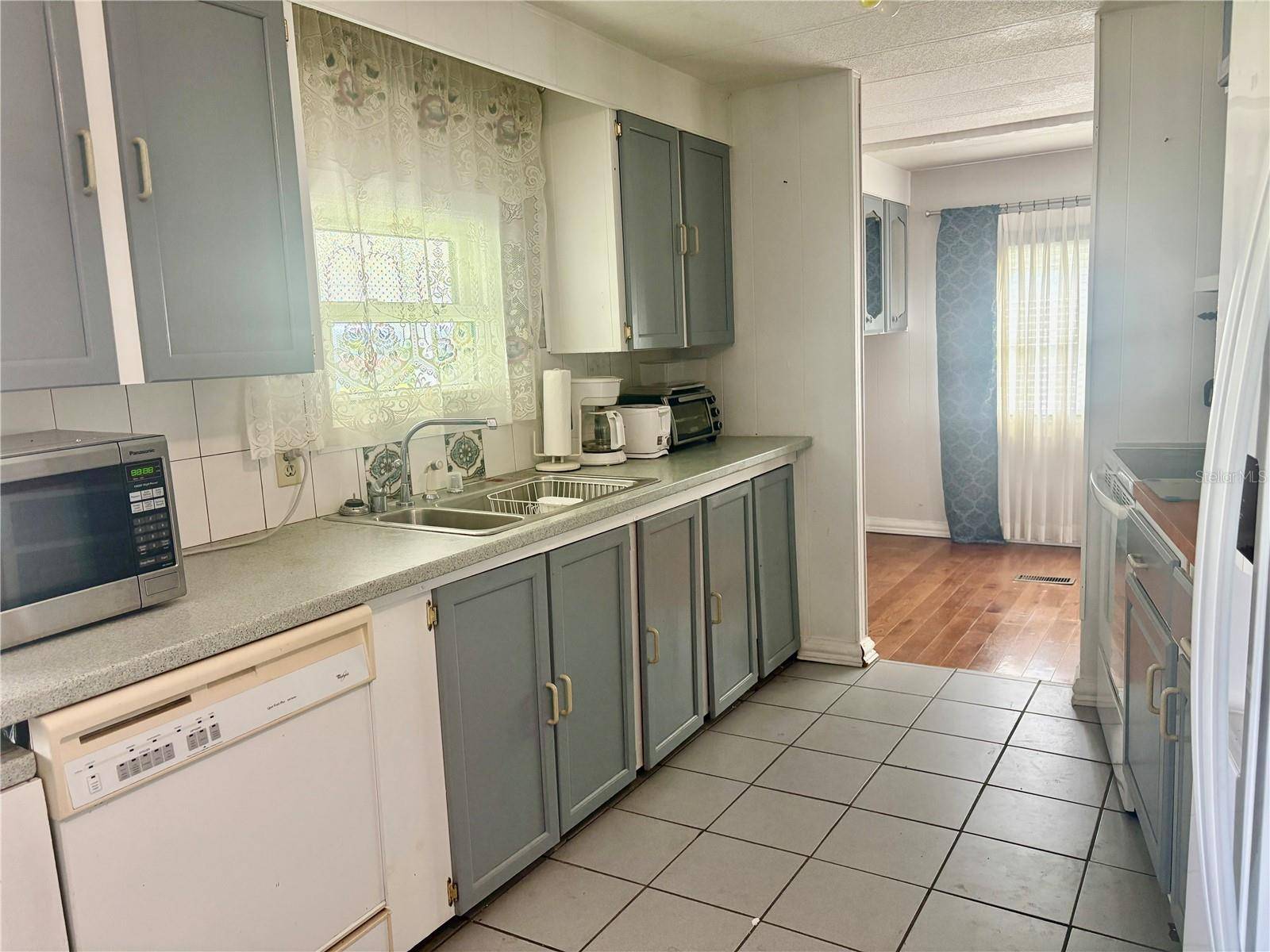 1601 MIDLOTHIAN ST, Sarasota, FL 34234