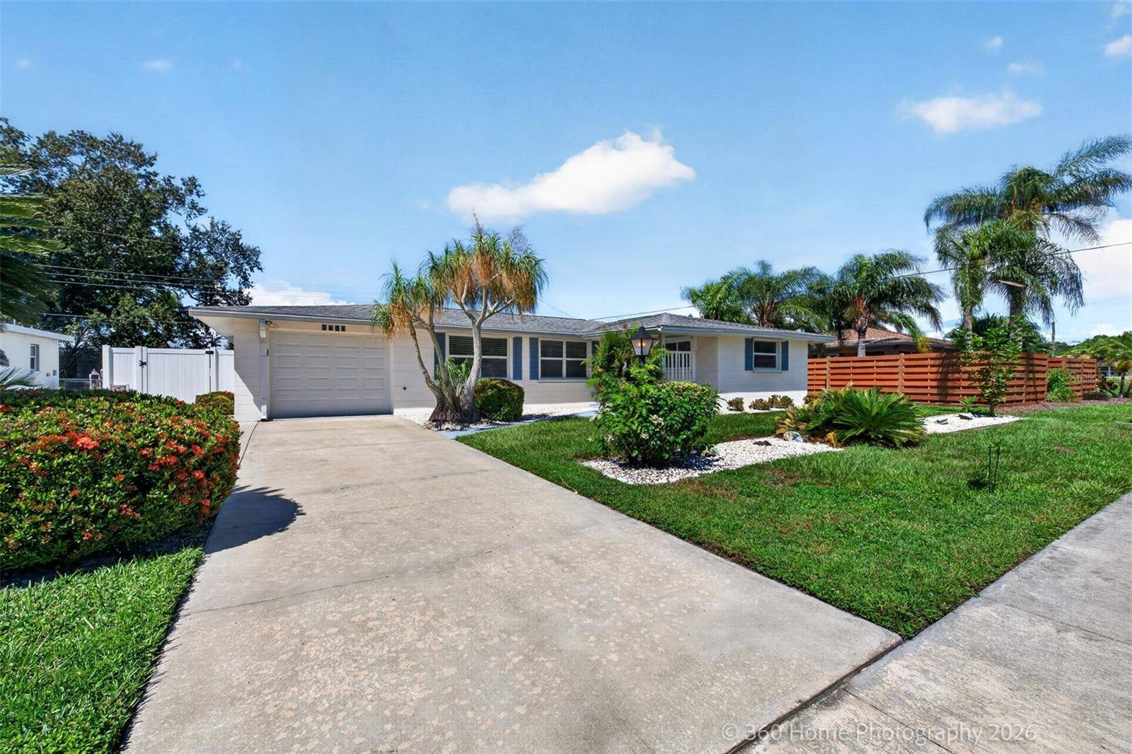 3141 REGATTA CIR, Sarasota, FL 34231