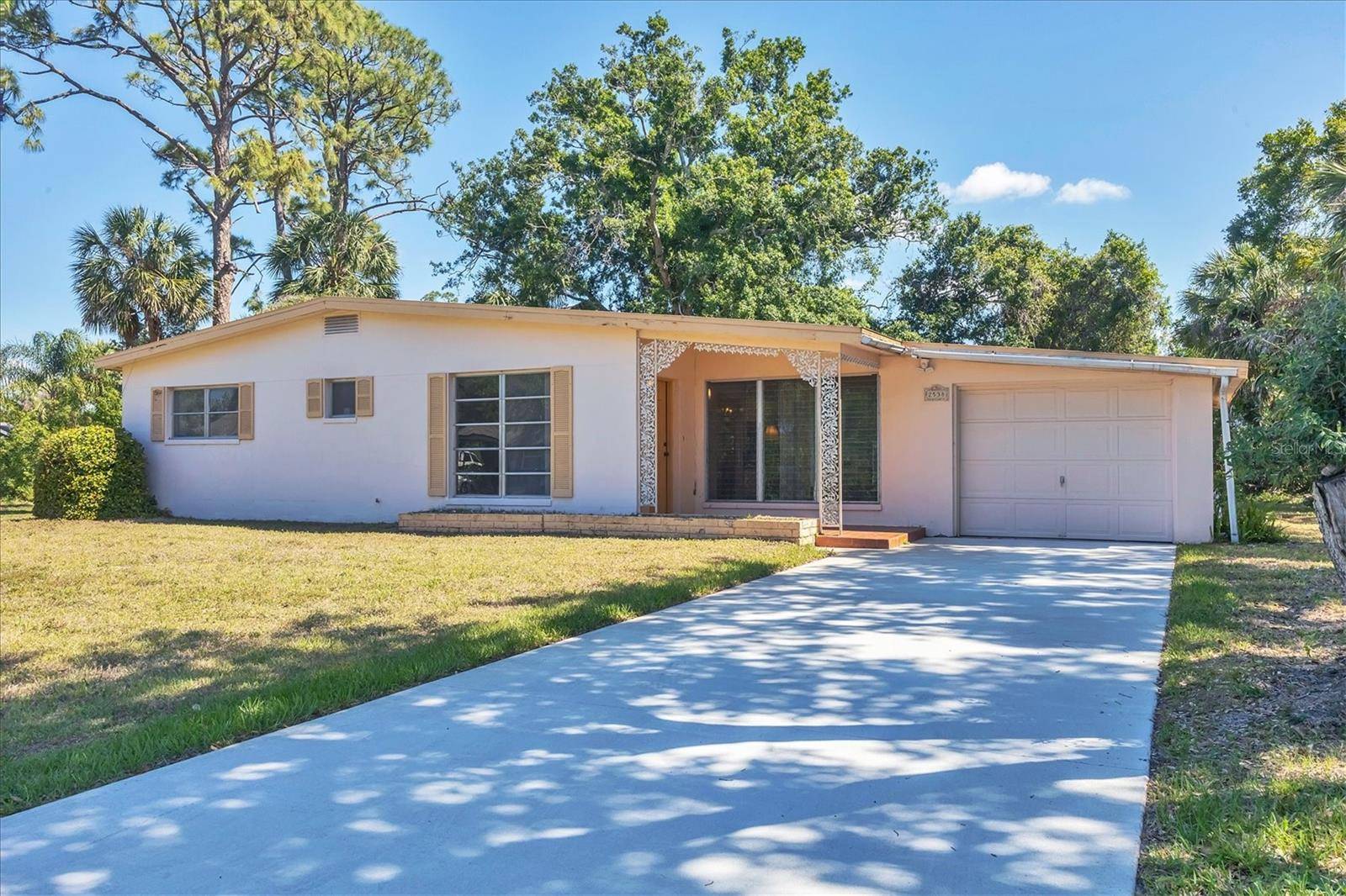 2538 LAKESHORE CIR, Port Charlotte, FL 33952