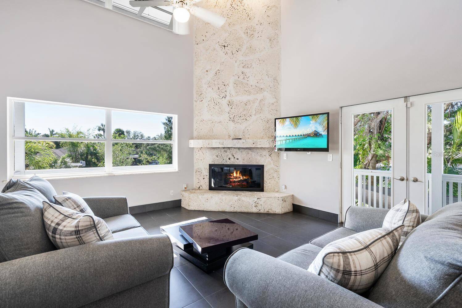 651 AVENIDA DEL NORTE, Sarasota, FL 34242
