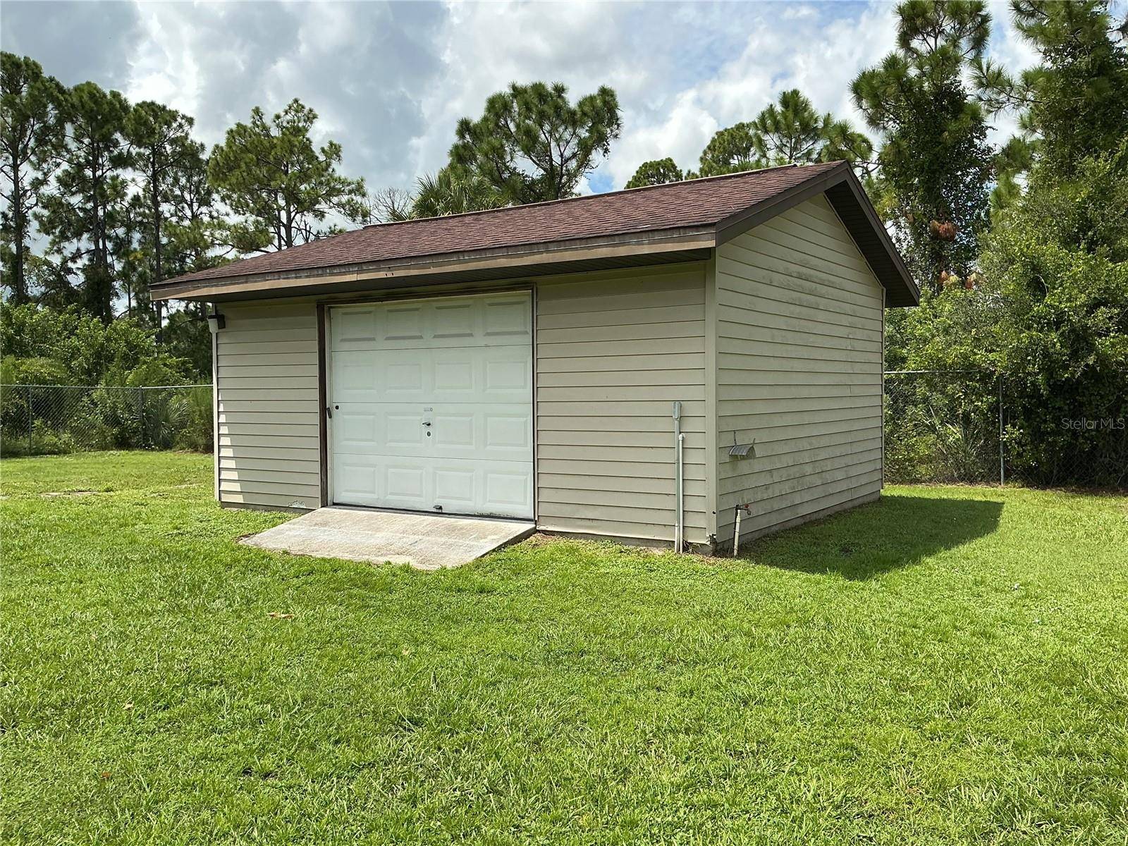 1237 N CRANBERRY BLVD, North Port, FL 34286