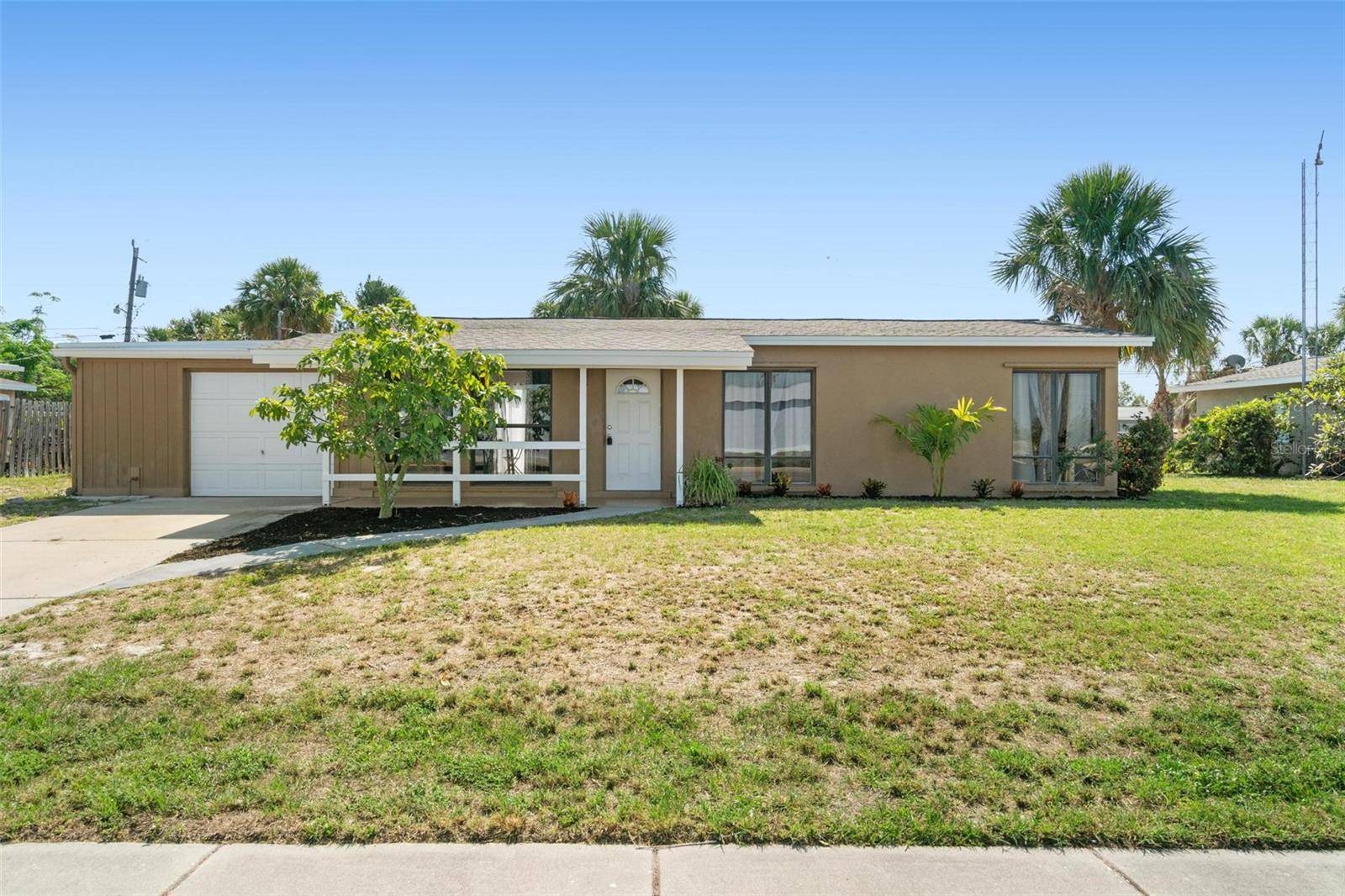 3074 BROADPOINT DR, Punta Gorda, FL 33983