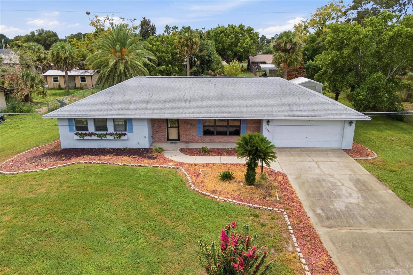 5250 FREDRICK RD, Fruitland Park, FL 34731
