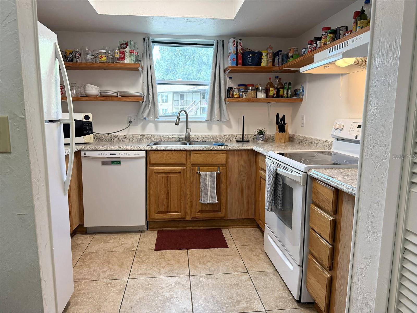 13103 SANDALWOOD DR #13-103, Wildwood, FL 34785