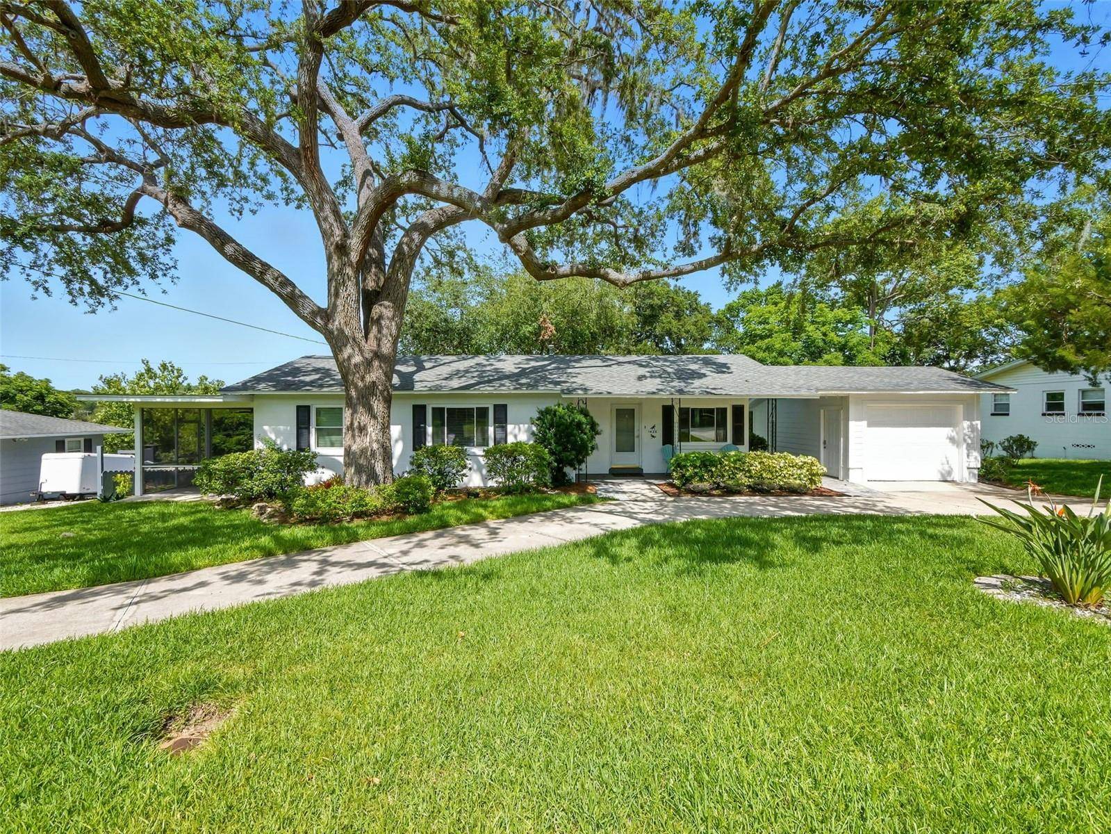 1426 CRESTVIEW DR, Mount Dora, FL 32757
